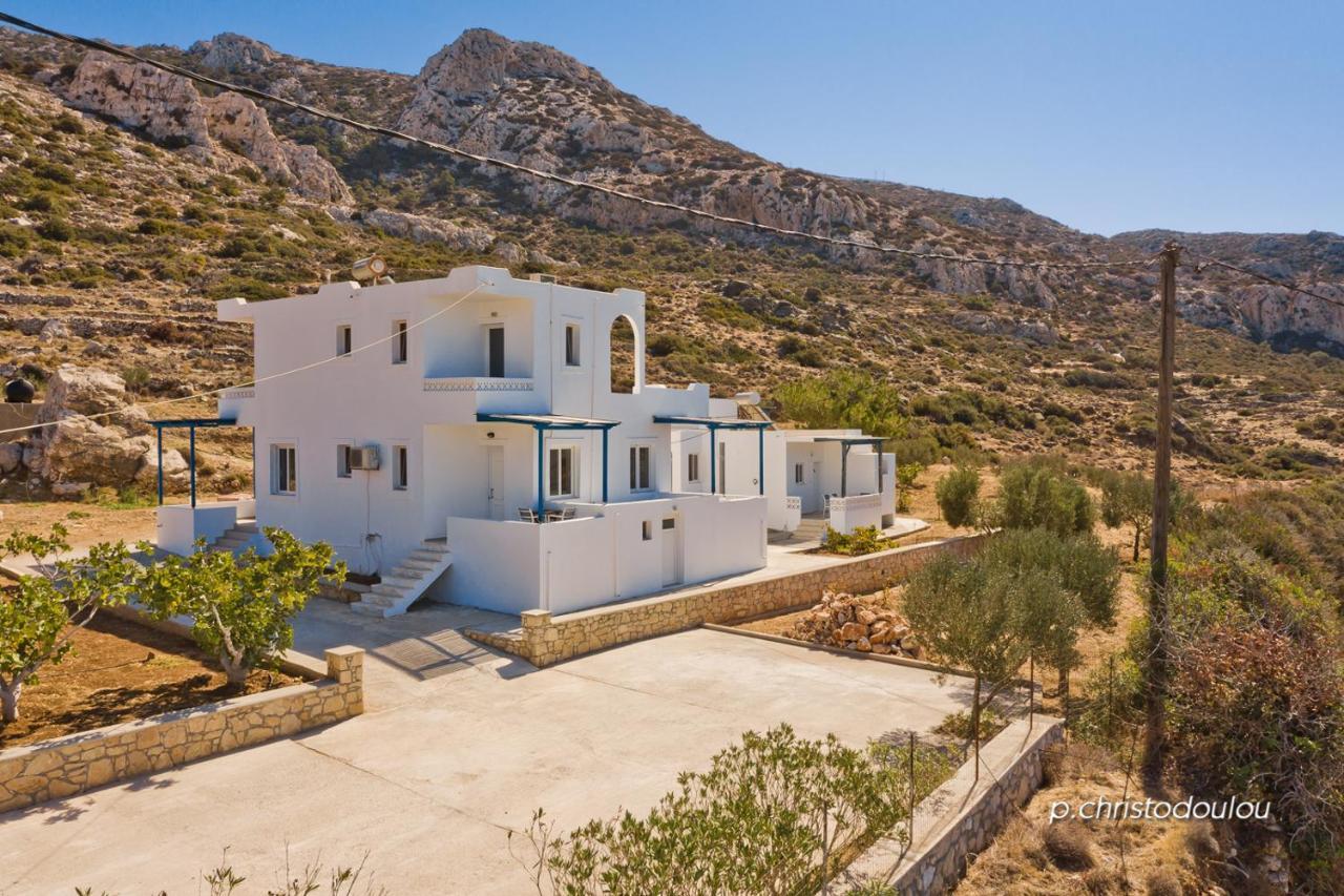 Albatros Studios & Apartments Lefkos  Exterior photo
